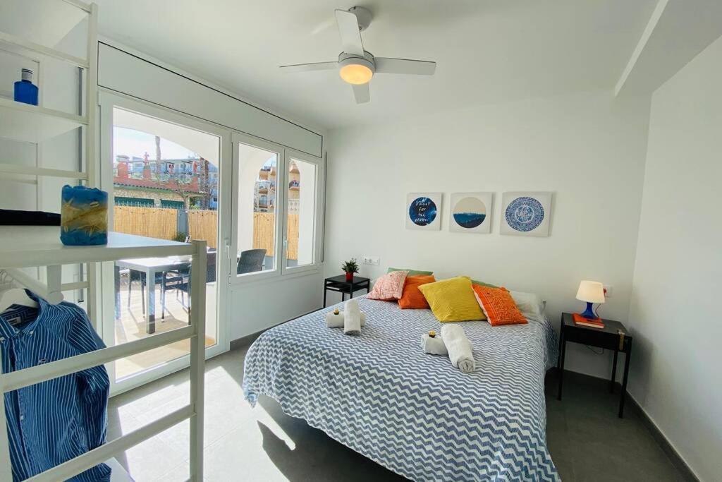 70 M2, Apartamento Cerca De La Playa, Apto Minusvalidos. Roses Dış mekan fotoğraf