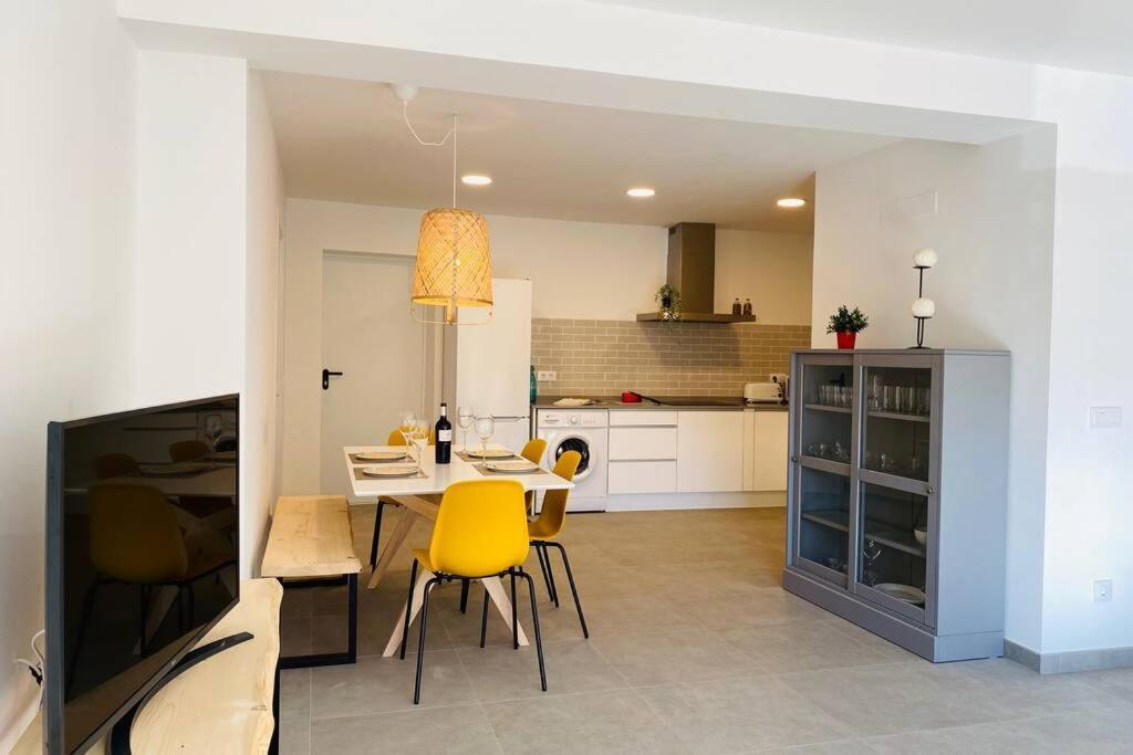 70 M2, Apartamento Cerca De La Playa, Apto Minusvalidos. Roses Dış mekan fotoğraf