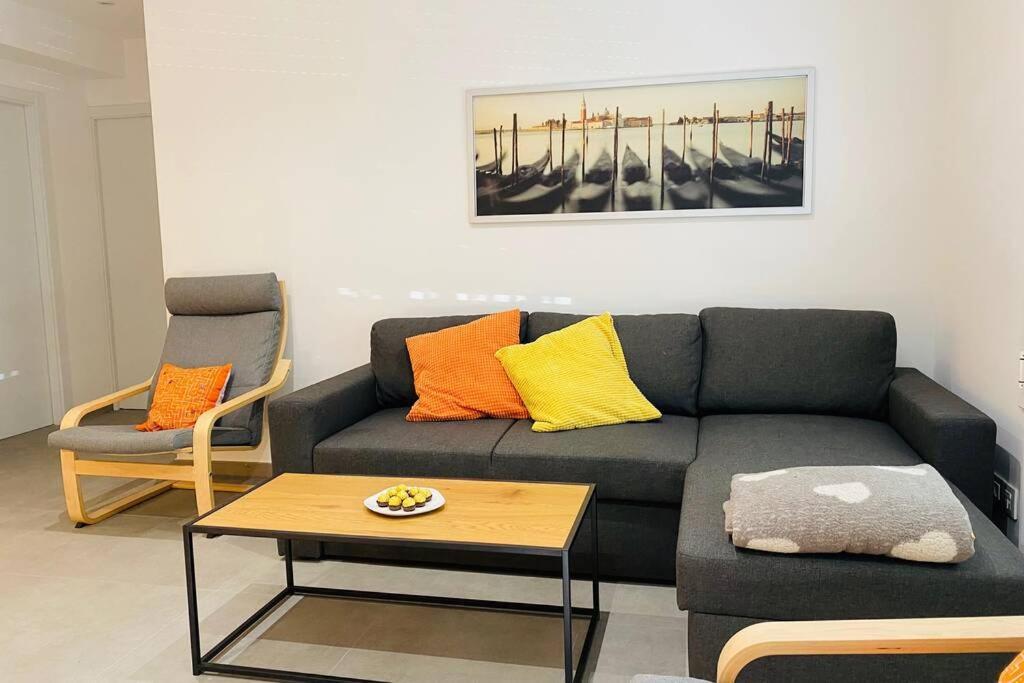 70 M2, Apartamento Cerca De La Playa, Apto Minusvalidos. Roses Dış mekan fotoğraf