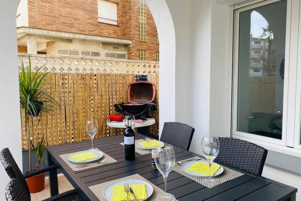 70 M2, Apartamento Cerca De La Playa, Apto Minusvalidos. Roses Dış mekan fotoğraf
