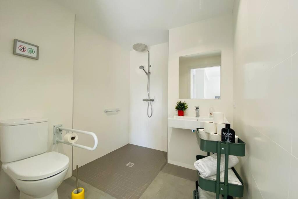 70 M2, Apartamento Cerca De La Playa, Apto Minusvalidos. Roses Dış mekan fotoğraf